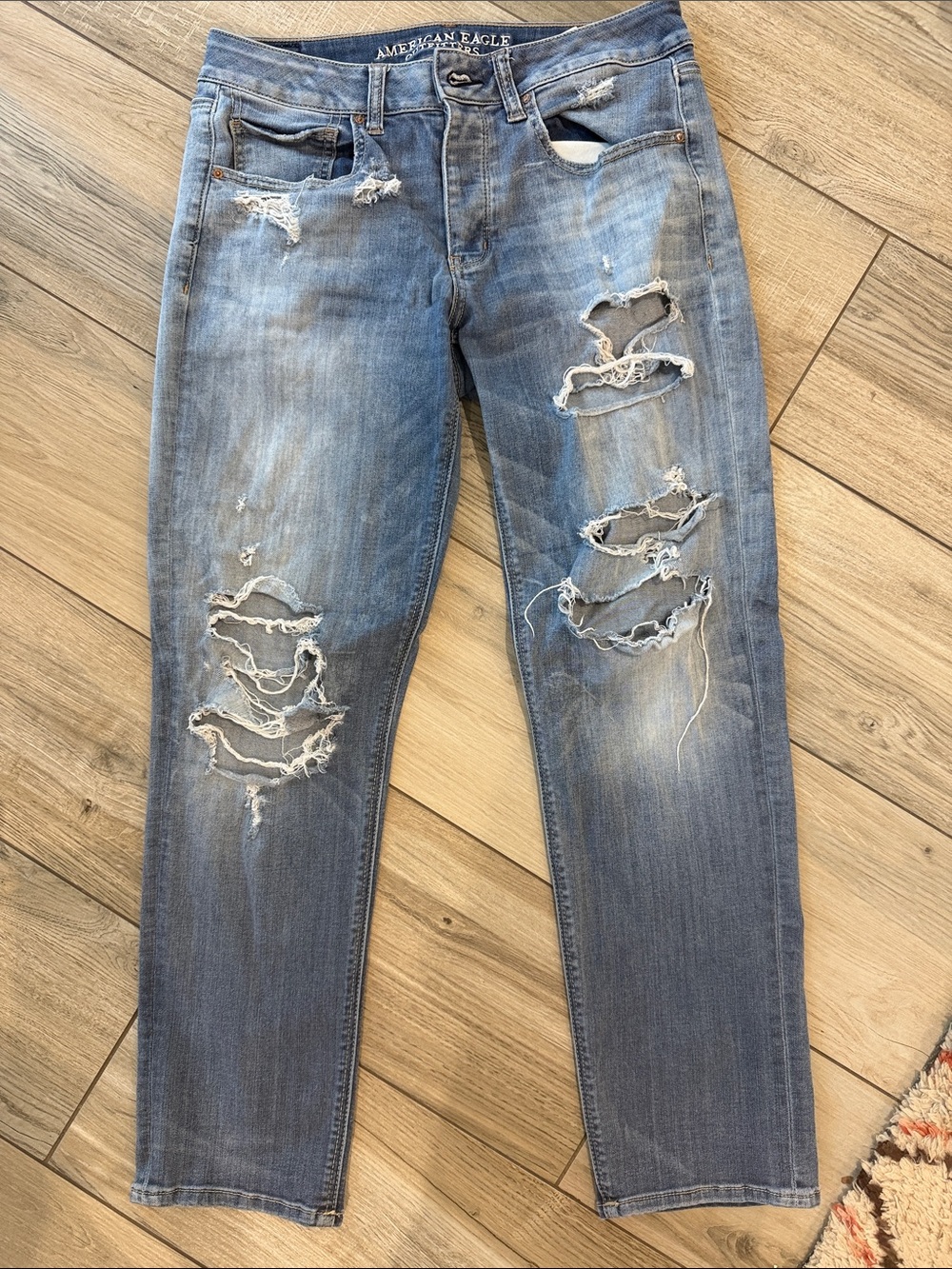 American Eagle Outfitters Light Blue Skinny Ripped Jeans